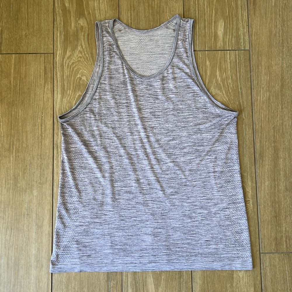 Lululemon metal vent breathe tank XL